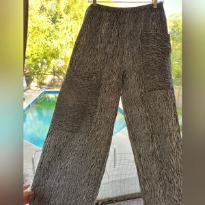 Niche Nilgun Derman ~ Art to Wear ~ Black & White Wavy Stripe Wide Leg Pant, Med